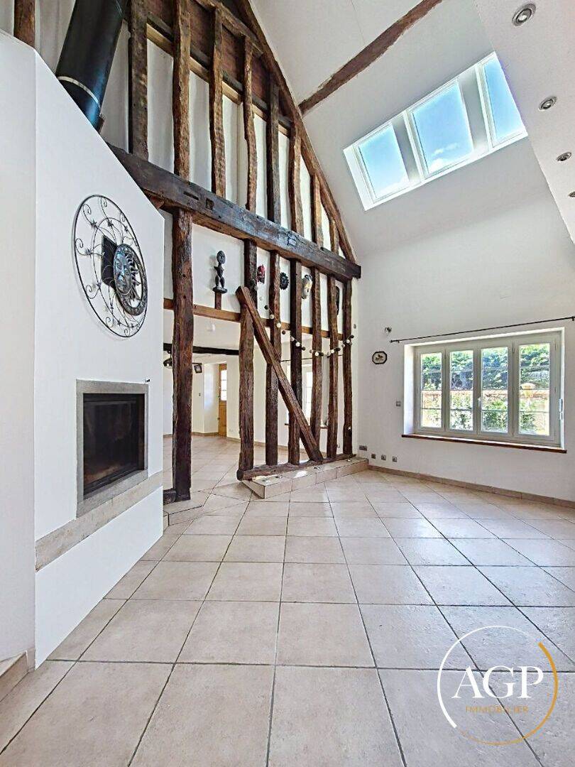 Maison 10 pièces 250 m² · à Amilly · 250 m² · 331 395 €