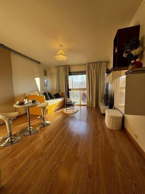 Appartement 1 pièce 25 m² · à Marseille 1er Arrondissement · 25 m² · 820 €
