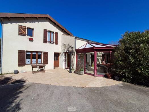 Maison à vendre 537 248 € 8 pièces 6 chambres 198 m² 3 911 m² de terrain Aigrefeuille-d'Aunis 17290