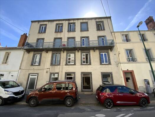 Local commercial à louer 636 € 49 m² de surface de vente L'Ecorchade Chamalieres 63400