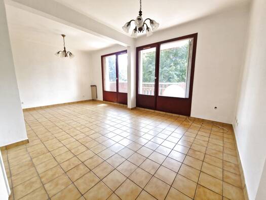 Appartement à vendre 280 900 € 4 pièces 3 chambres 83,7 m² Étage 1/5 Annecy 74960