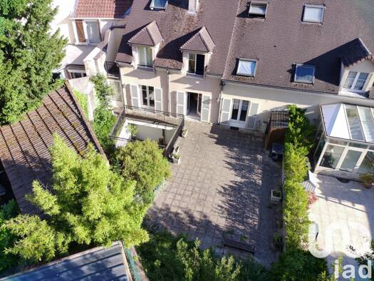 Appartement à vendre 320 000 € 4 pièces 2 chambres 94 m² Étage 1/2 Coteau Sud Chevreuse 78460