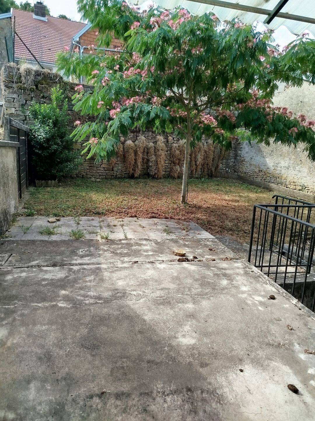 Maison 5 pièces 140 m² · à Jussey · 140 m² · 118 000 €