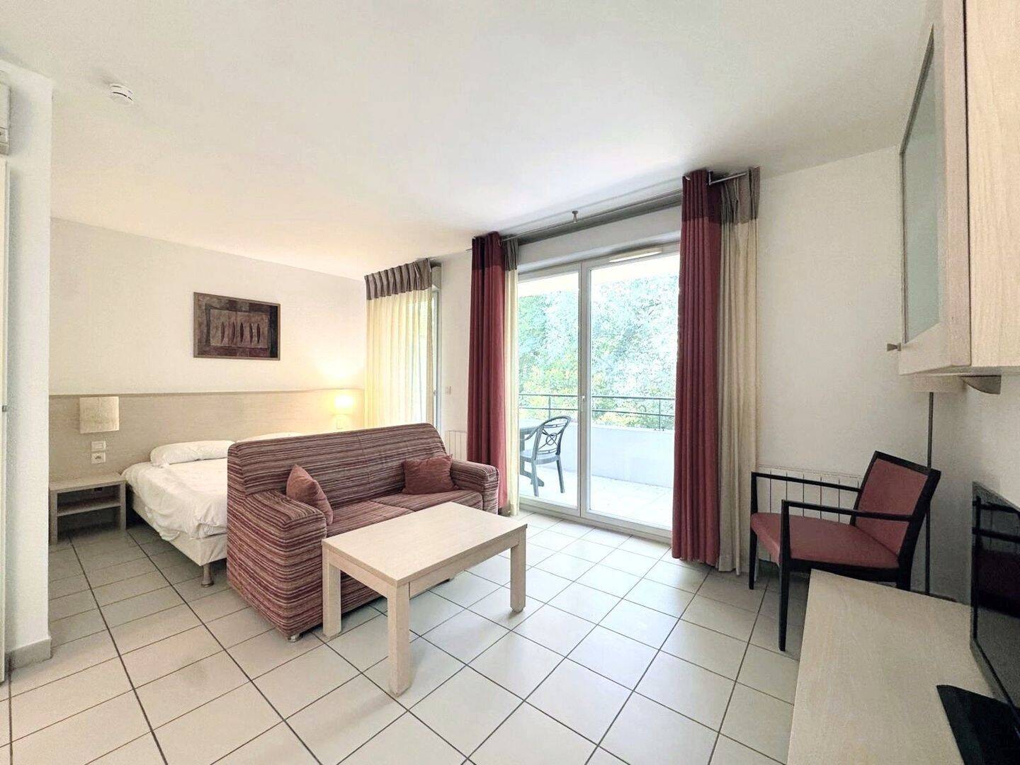 Appartement 1 pièce 32 m² · à Divonne-les-Bains · 32 m² · 1 250 €/mois