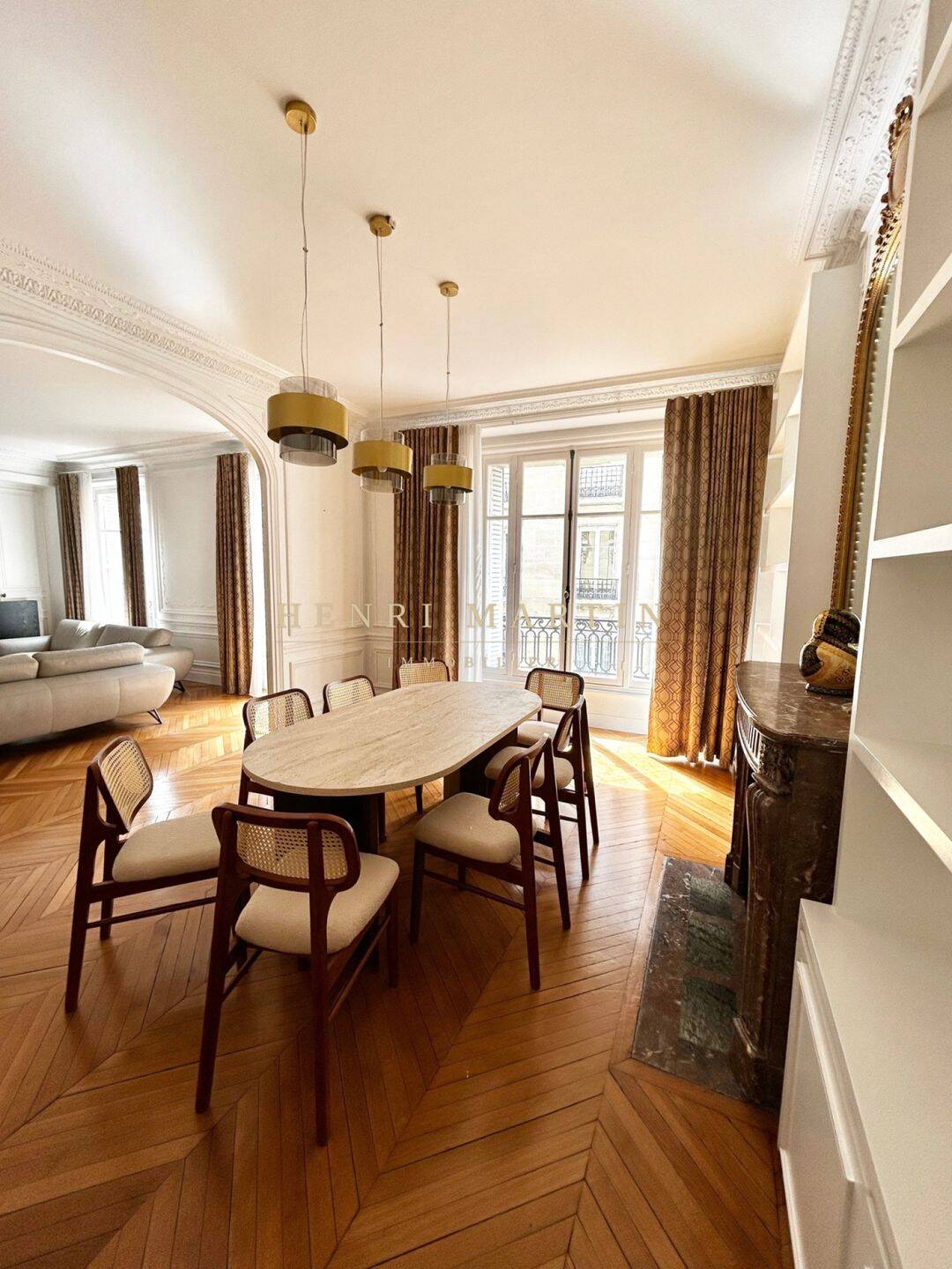 Appartement 5 pièces 155 m² · à Paris 16ème Arrondissement · 155 m² · 7 000 €/mois