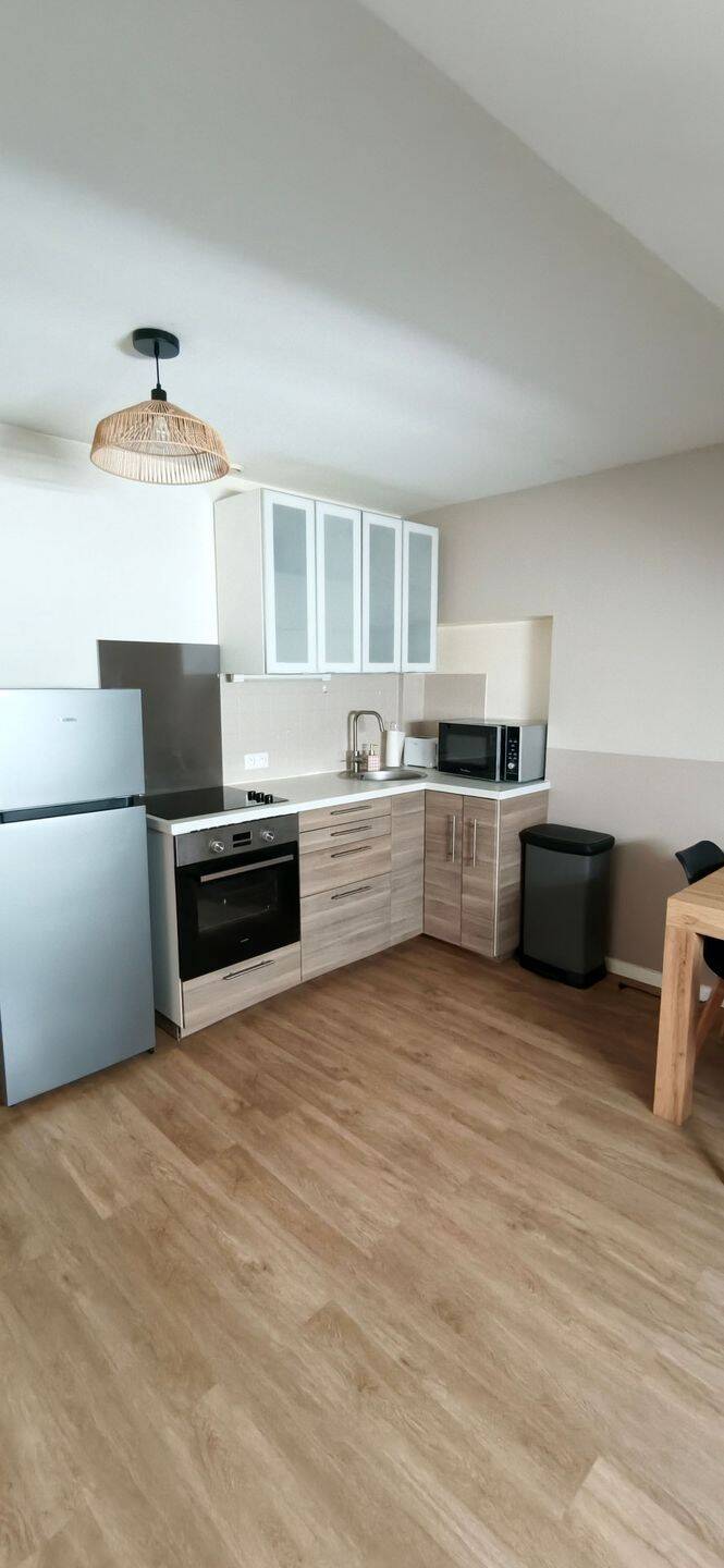 Appartement 3 pièces 26 m² · à Mézières-sur-Seine · 25,5 m² · 770 €