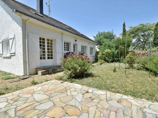Maison à vendre 249 600 € 8 pièces 5 chambres 229,5 m² 495 m² de terrain Saint-Mars-la-Jaille 44540