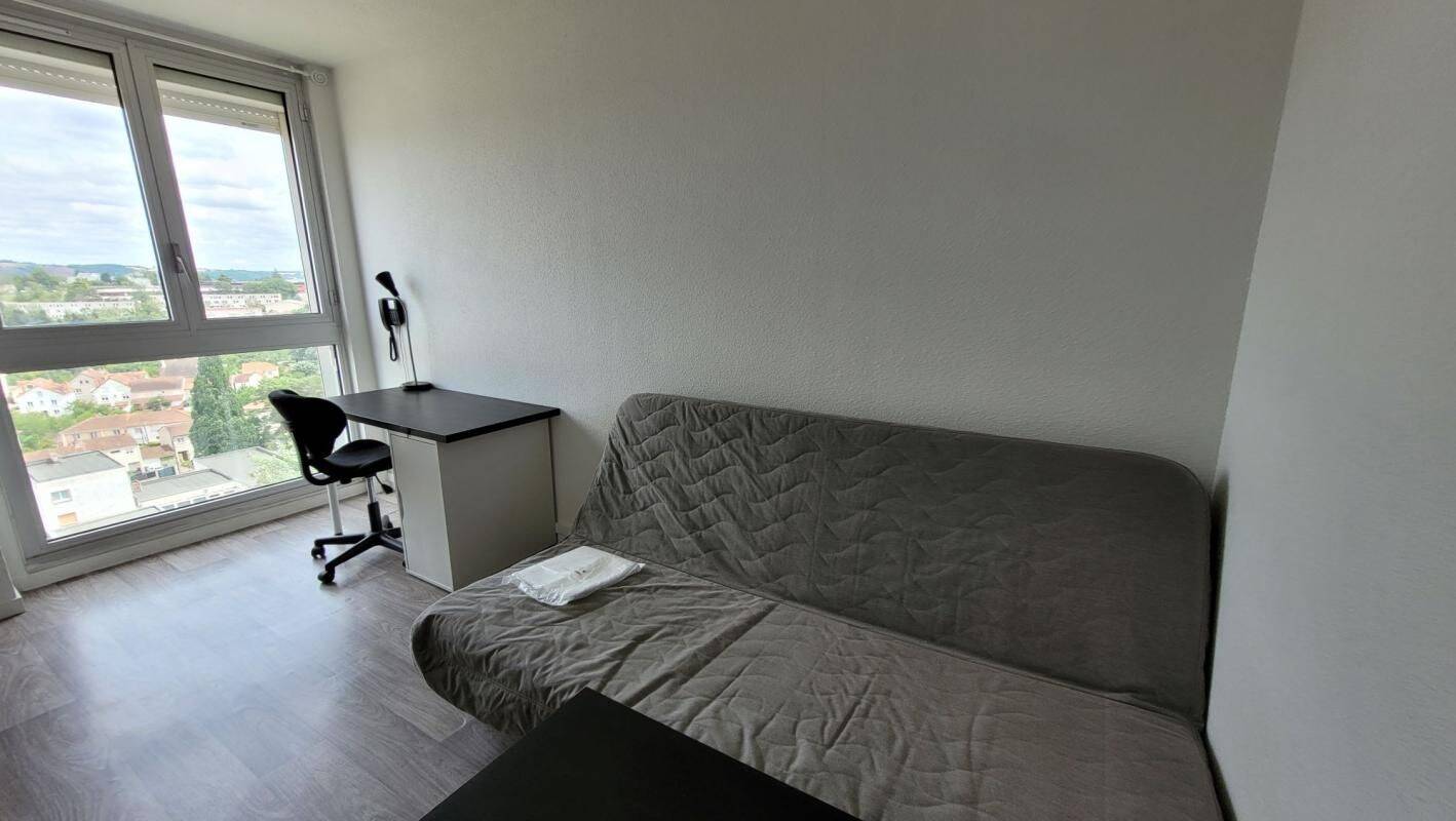 Appartement 1 pièce 20 m² · à Montluçon · 20 m² · 297 €