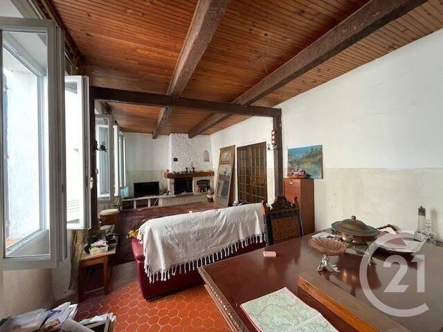 Maison 10 pièces 200 m² · à La Seyne-sur-Mer · 200 m² · 360 000 €