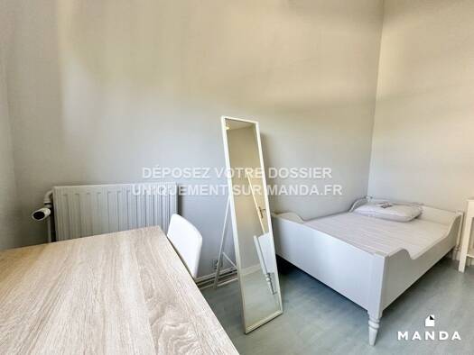 Colocation à louer 495 € 4 pièces 3 chambres 1er étage Centre Savigny-le-Temple 77176