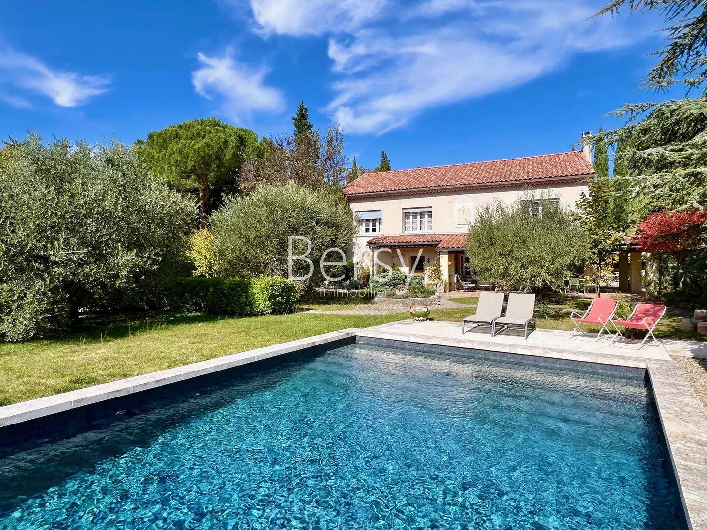 Maison 7 pièces 202 m² · à Bédoin · 202 m² · 670 000 €