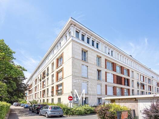 Appartement à vendre 499 000 € 4 pièces 2 chambres 68 m² Étage 4/4 Le Fort Montrouge 92120
