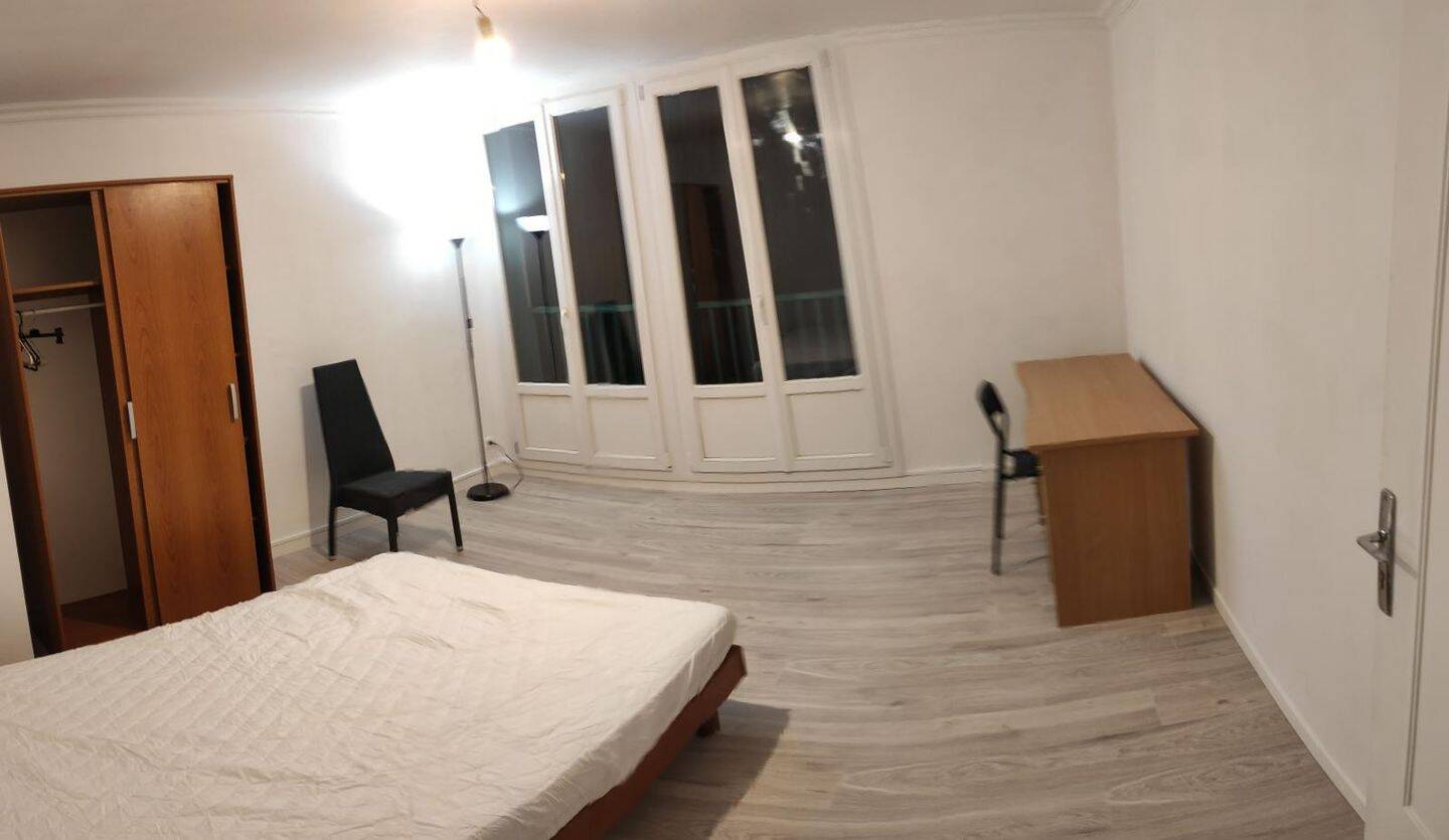 5 pièces 70 m² · à Fontaine · 70 m² · 390 €