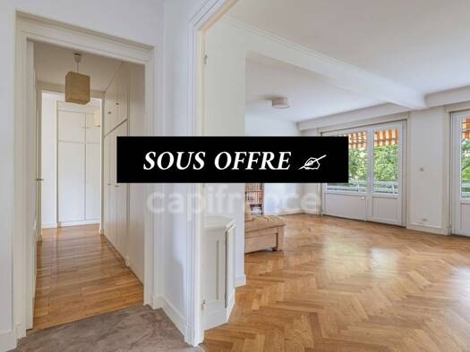 Appartement à vendre 599 000 € 5 pièces 3 chambres 120 m² Étage 1/6 Métro Cuire  Caluire-et-Cuire 69300