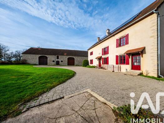 Demeure à vendre 630 000 € 9 pièces 6 chambres 265 m² 12 500 m² de terrain Maconge 21320