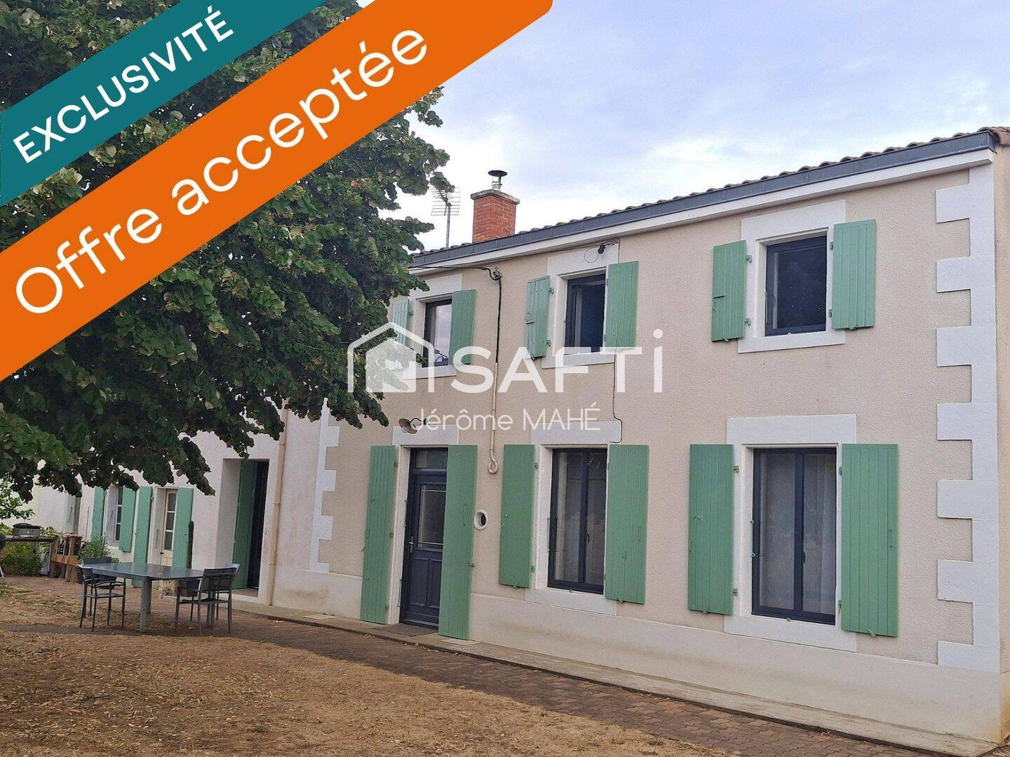 Maison 5 pièces 133 m² · à Aigondigné · 133 m² · 165 000 €
