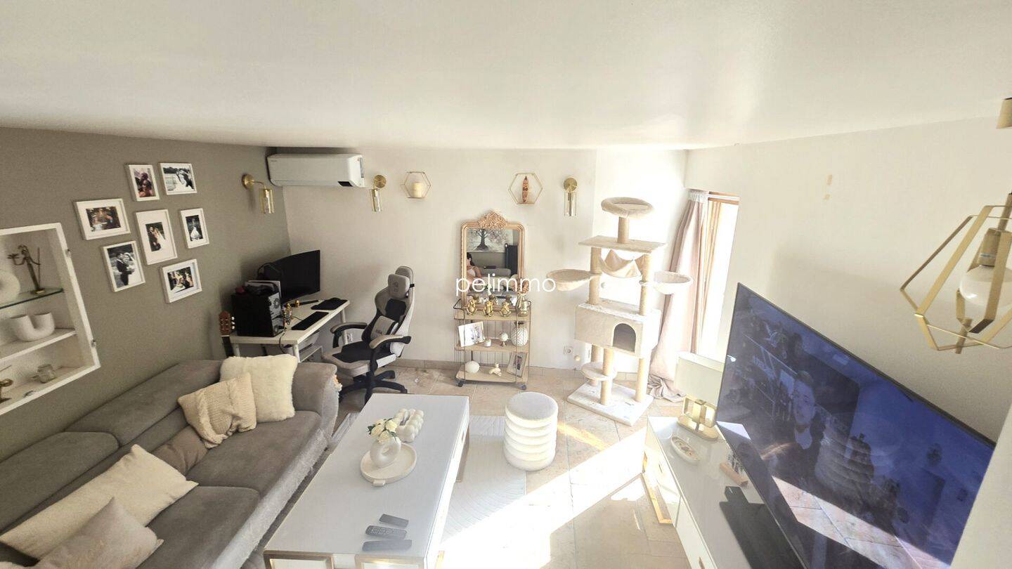 Maison 3 pièces 61 m² · à Aureille · 61 m² · 199 000 €
