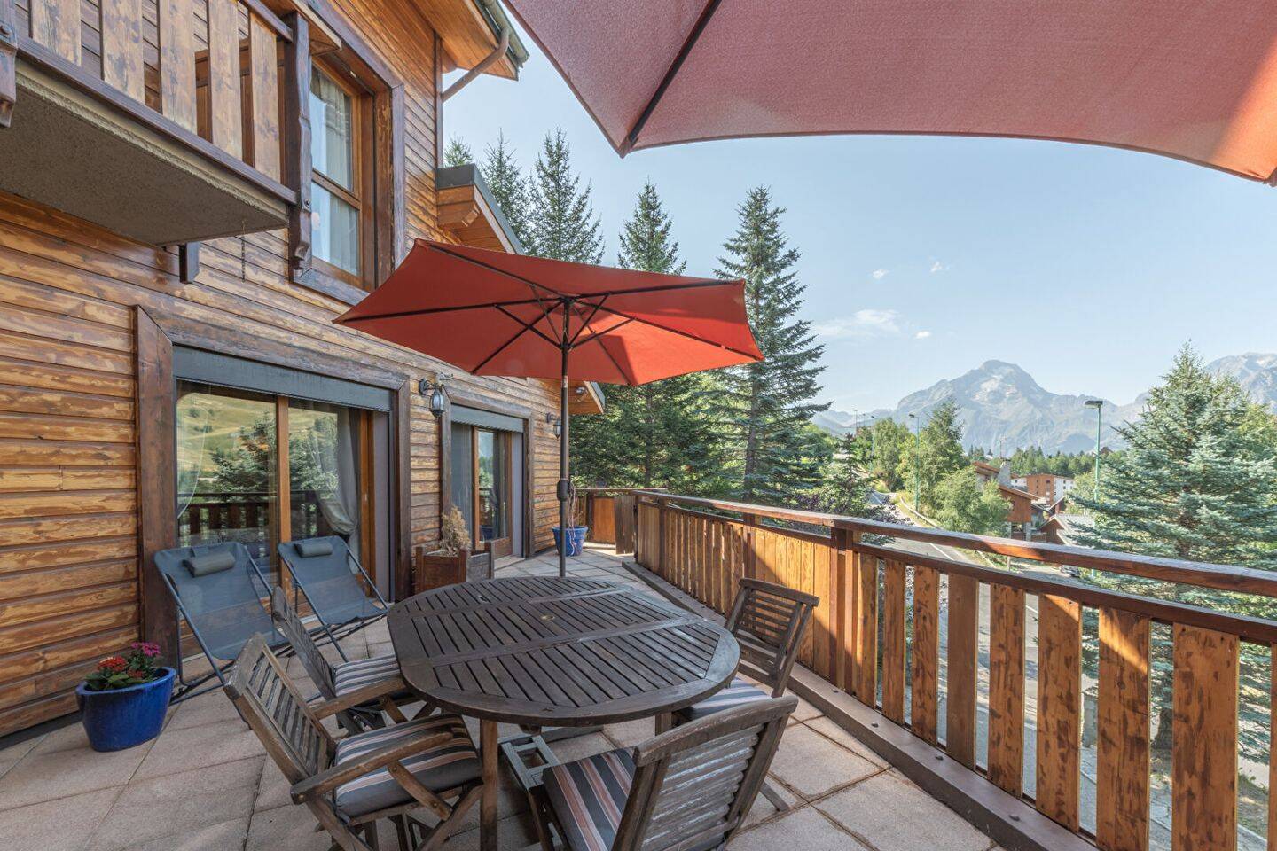 Maison 9 pièces 296 m² · à Les Deux Alpes · 295,7 m² · 2 750 000 €