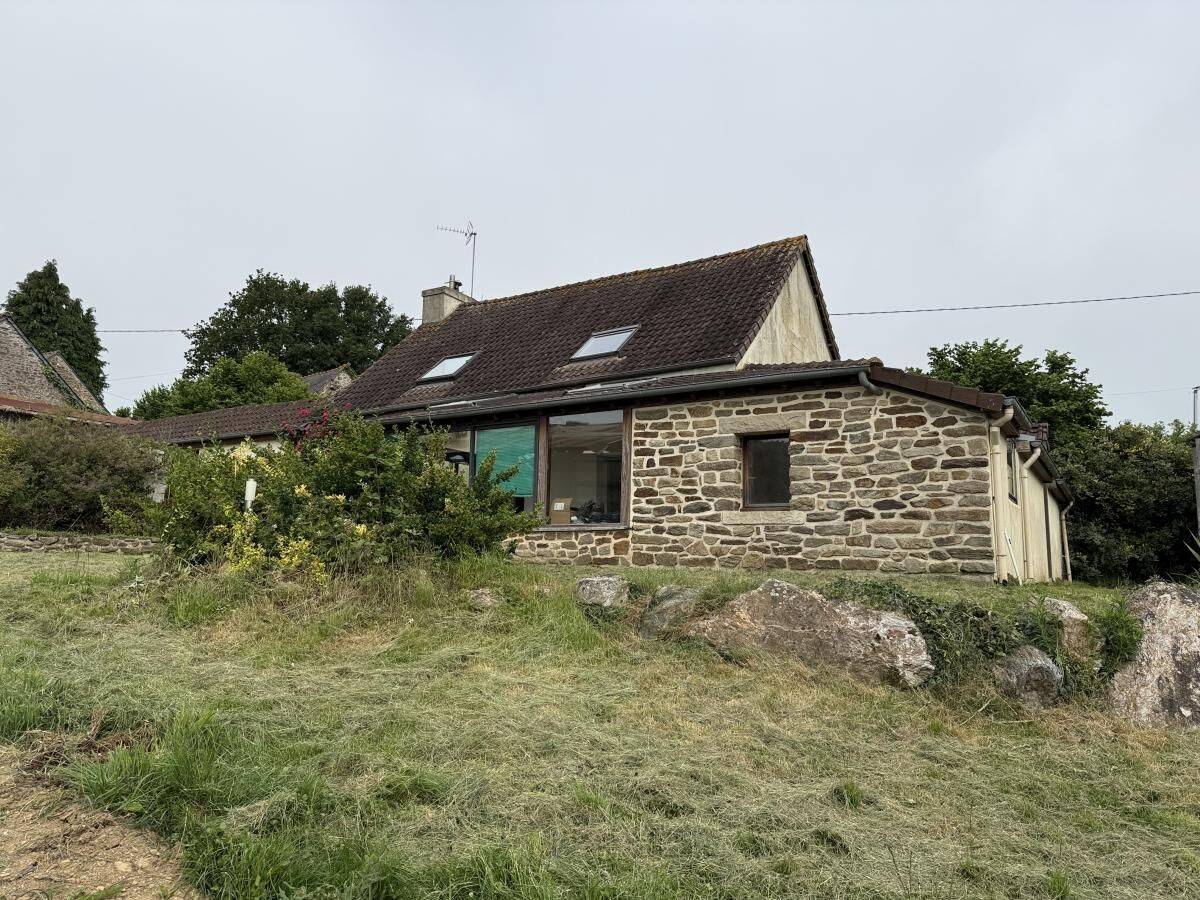Maison 1 pièce 153 m² · à Plouguenast-Langast · 153 m² · 166 960 €