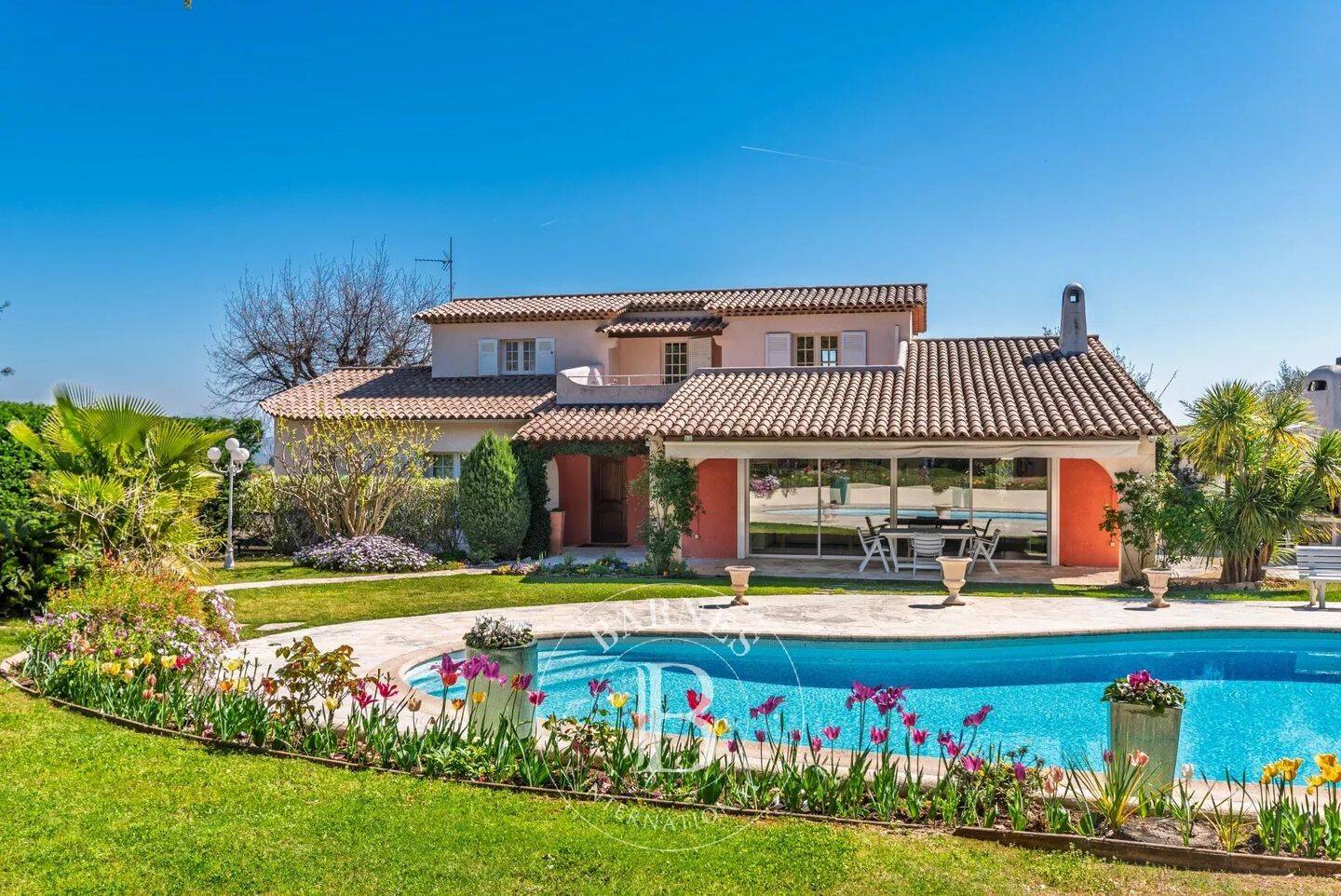 Maison 7 pièces 301 m² · à Le Rouret · 301 m² · 1 890 000 €
