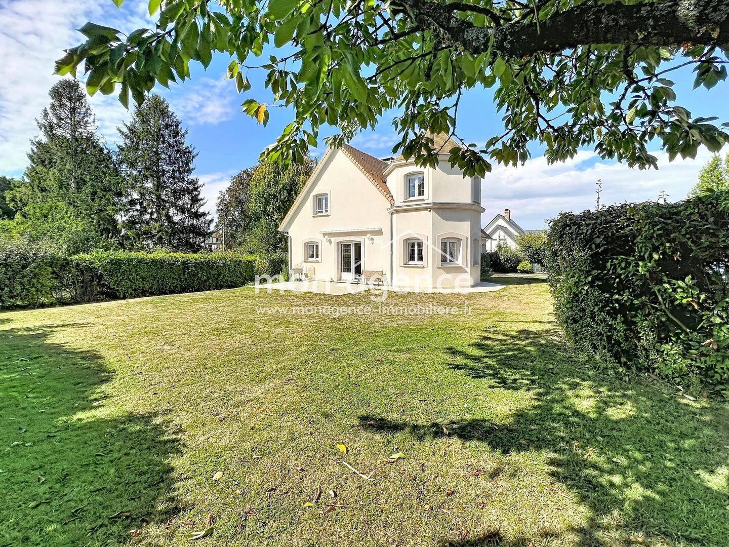 Maison 6 pièces 160 m² · à Quincampoix · 160 m² · 494 000 €