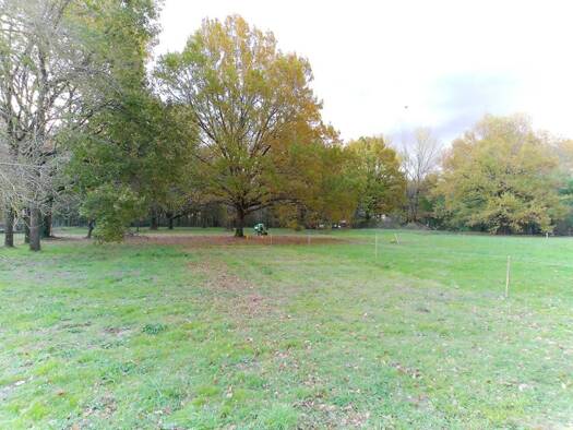 Terrain constructible viabilisé à vendre 220 000 € 850 m² de terrain Brax 31490