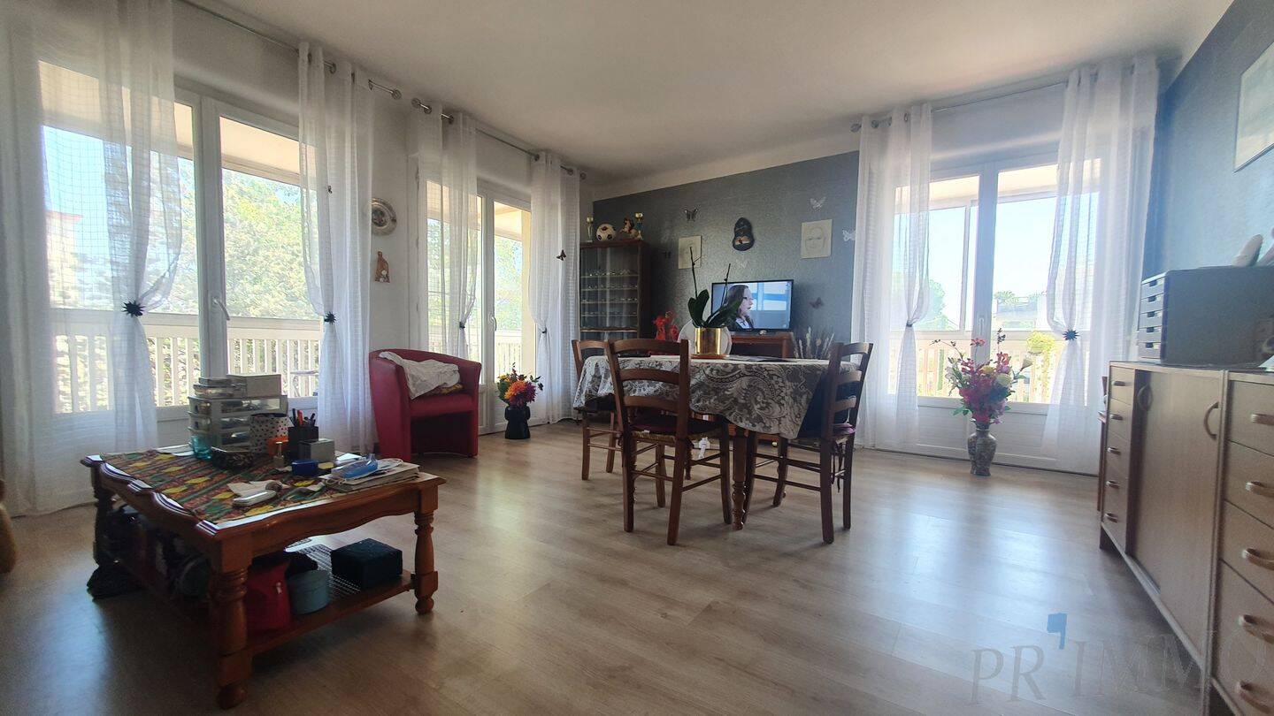 Appartement 3 pièces 74 m² · à Fréjus · 74 m² · 257 000 €
