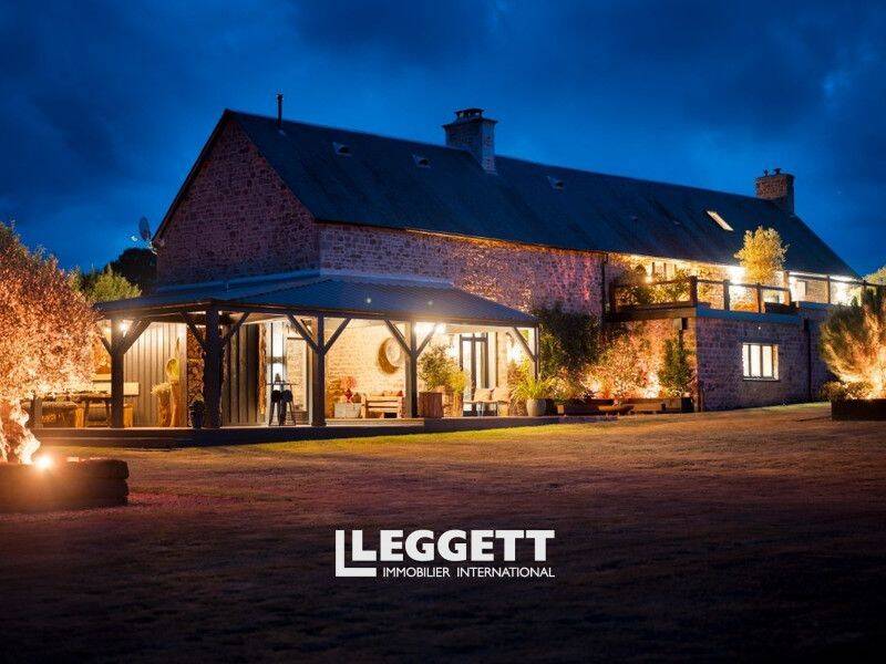 Maison 8 pièces 260 m² · à Mortain-Bocage · 260 m² · 650 000 €