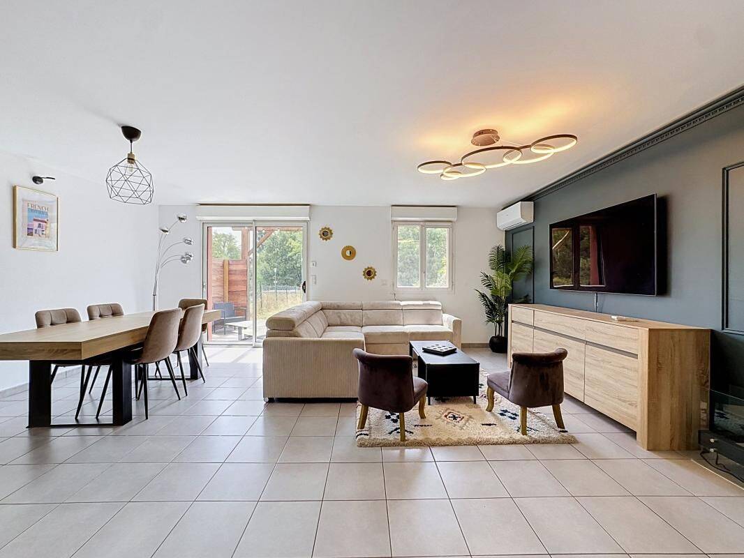 Maison 4 pièces 107 m² · à Lozanne · 107 m² · 1 700 €