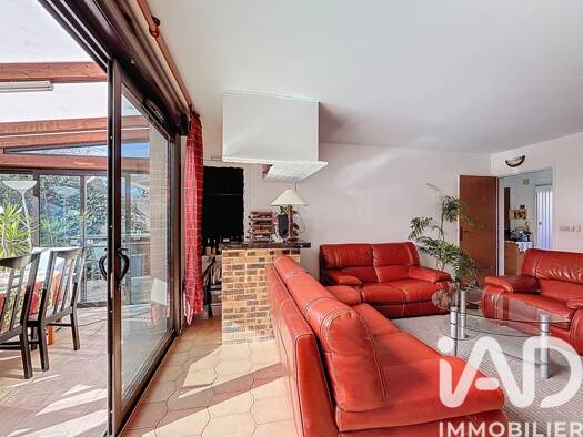 Maison à vendre 327 000 € 6 pièces 4 chambres 107 m² 336 m² de terrain Nord Menucourt 95180