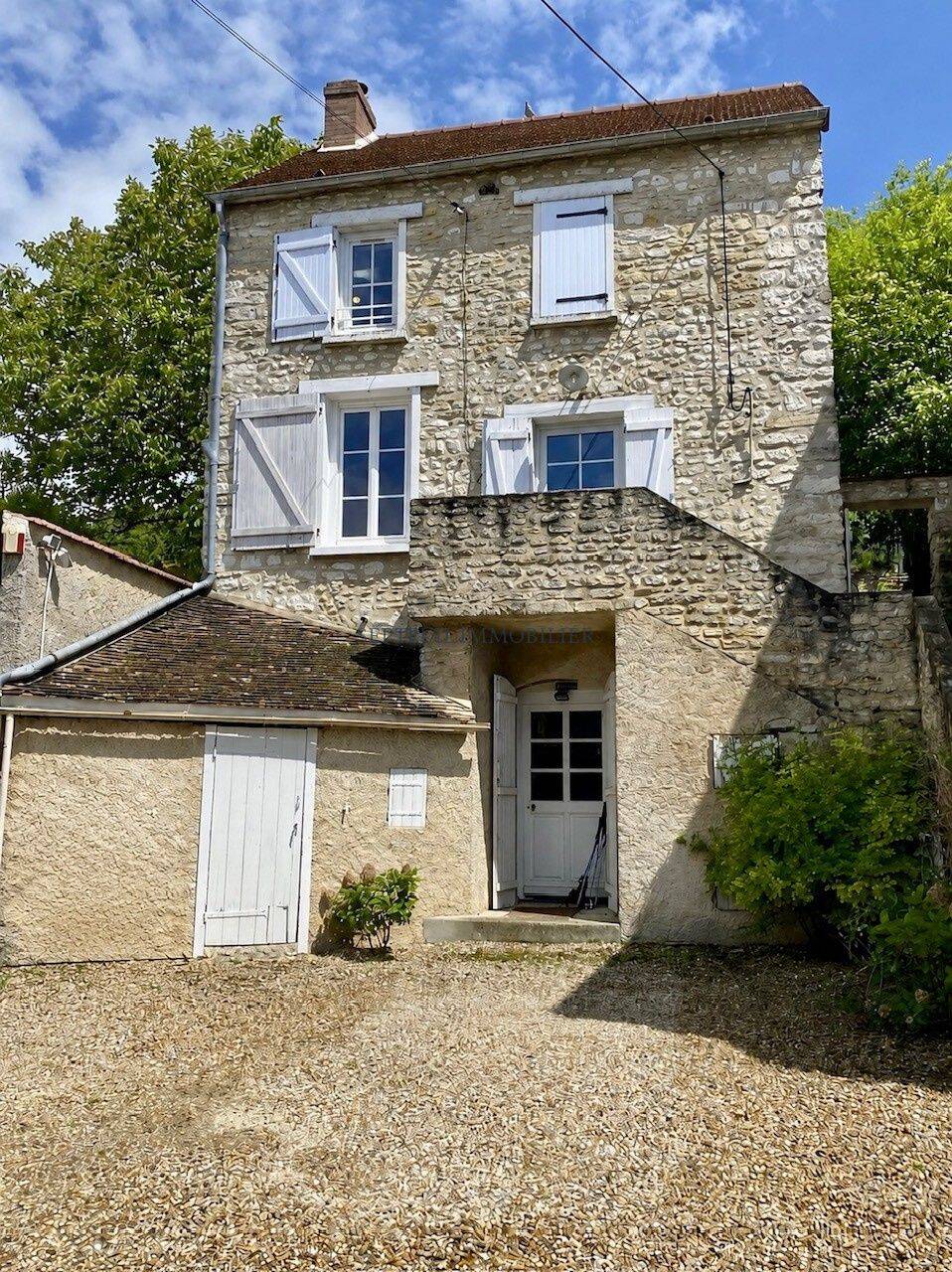 Maison 5 pièces 118 m² · à Thoiry · 118 m² · 335 000 €