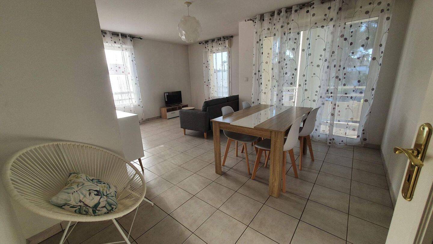 Appartement 3 pièces 77 m² · à Agen · 77 m² · 800 €