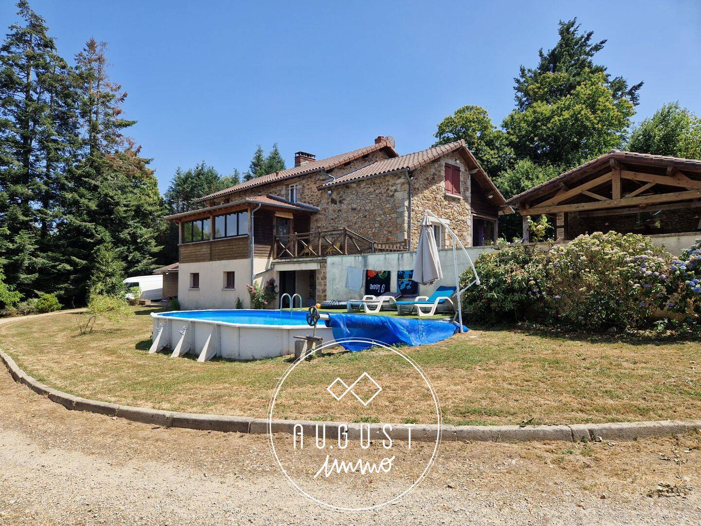Maison 7 pièces 186 m² · à Sauviat-sur-Vige · 186 m² · 239 500 €