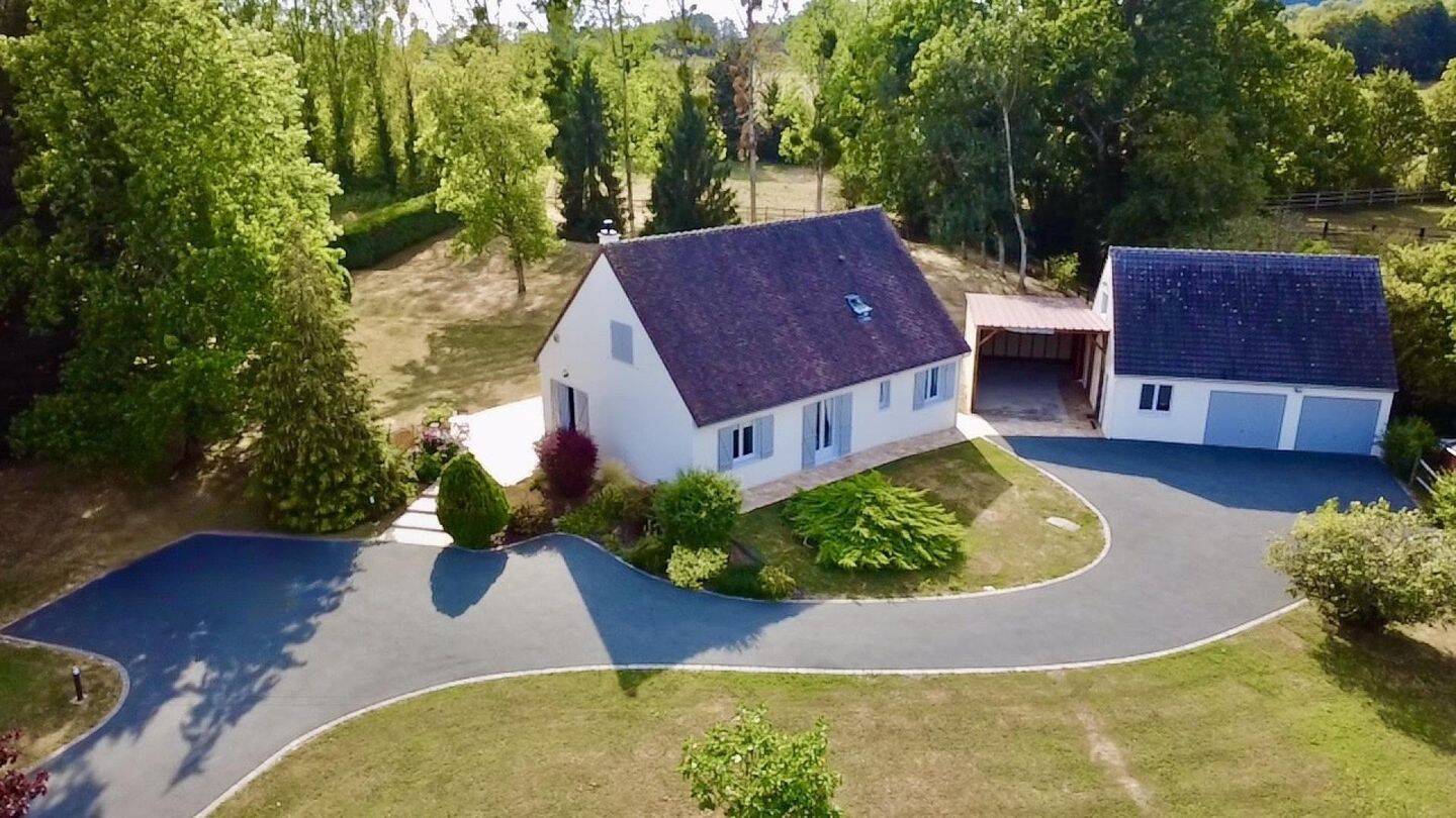 Maison 7 pièces 140 m² · à Cambremer · 140 m² · 296 000 €