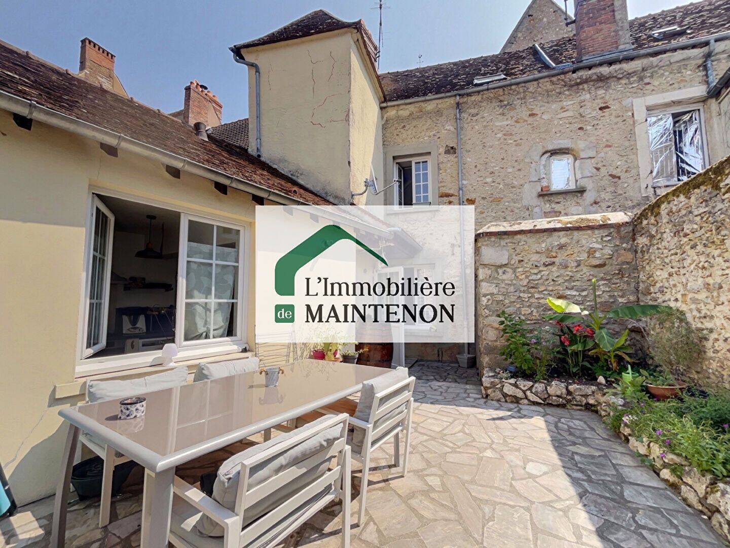 Appartement 6 pièces 100 m² · à Épernon · 100 m² · 231 000 €