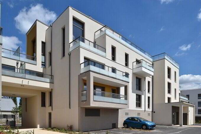 Appartement 5 pièces 99 m² · à Saint-Cyr-l'École · 98,6 m² · 2 142 €/mois