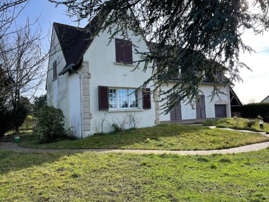 Maison à vendre 599 999 € 8 pièces 4 chambres 220 m² 1 001 m² de terrain Cernay-la-Ville 78720