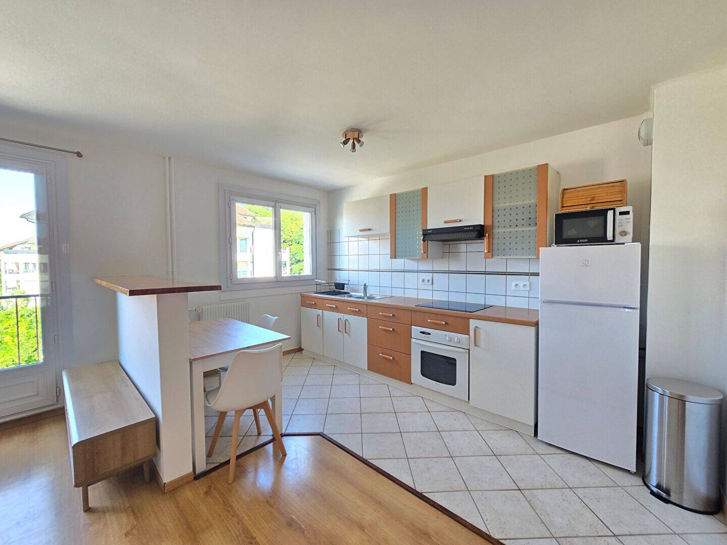Appartement 2 pièces 51 m² · à Collonges-sous-Salève · 51 m² · 1 190 €