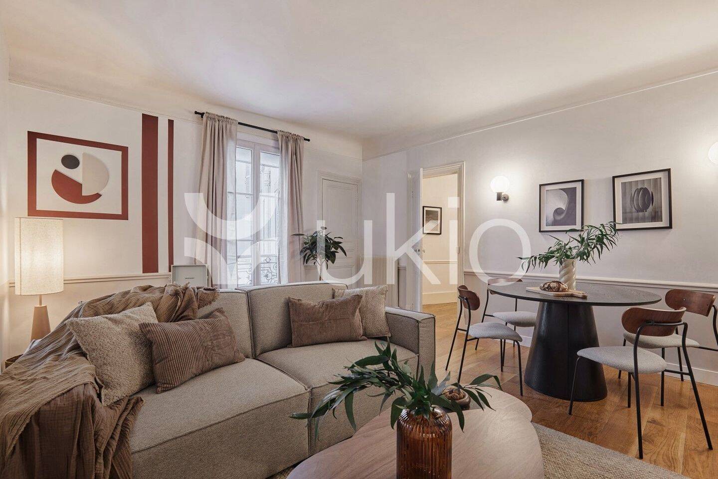 Appartement 3 pièces 76 m² · à Paris 7ème Arrondissement · 76 m² · 6 010 €