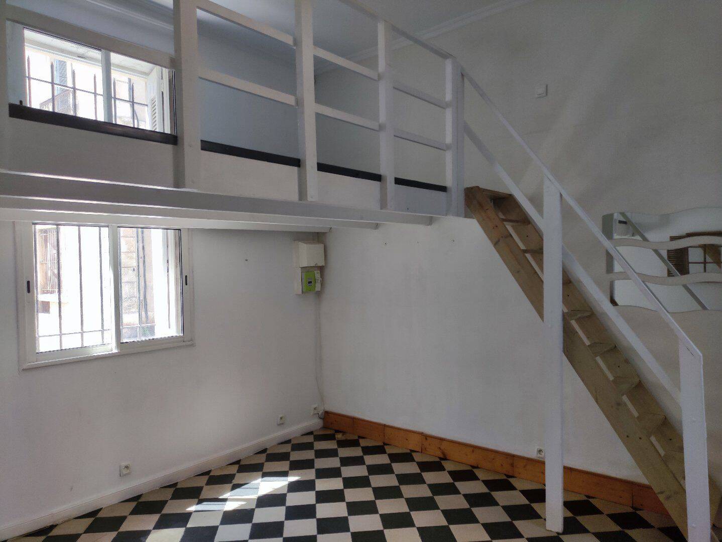 Appartement 1 pièce 35 m² · à Sète · 35 m² · 490 €