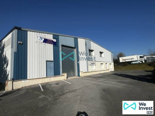 Local d'activités à vendre 572 400 € 758 m² d'espace de stockage Muizon 51140
