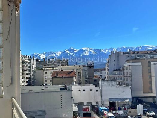 Appartement à vendre 145 000 € 3 pièces 2 chambres 59 m² Étage 4/9 Allies-Clos d'Or Grenoble 38100