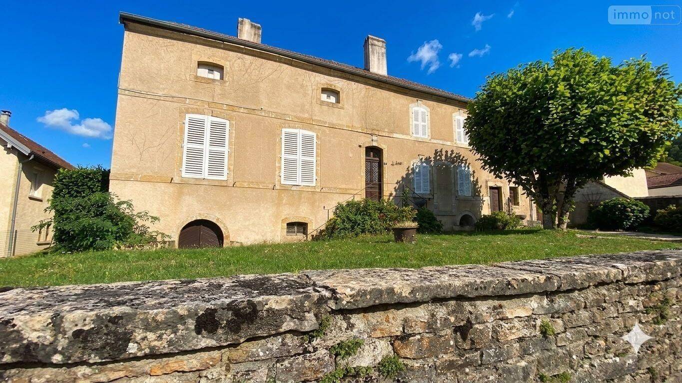 Maison 10 pièces 200 m² · à Noidans-lès-Vesoul · 200 m² · 230 000 €