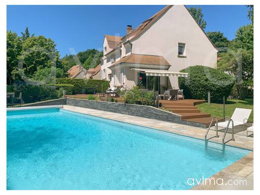 Maison à vendre 1 200 000 € 7 pièces 5 chambres 200 m² 861 m² de terrain Feucherolles 78810