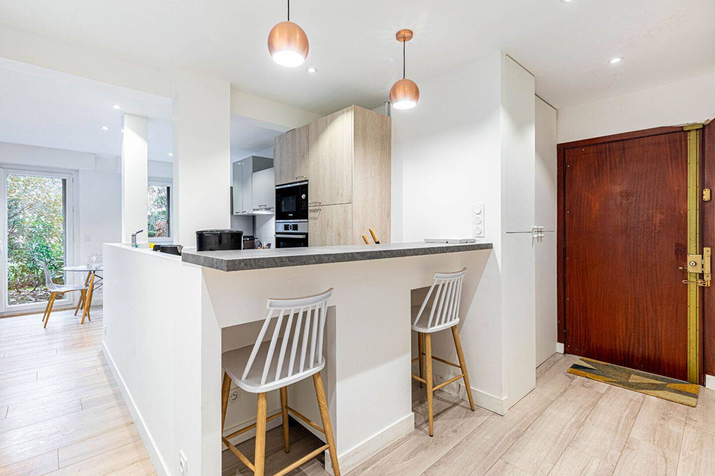 Appartement 3 pièces 65 m² · à Paris 15ème Arrondissement · 65,2 m² · 2 400 €/mois