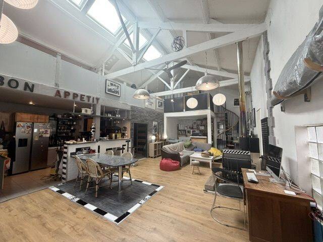 Maison 5 pièces 189 m² · à La Roche-Chalais · 189 m² · 130 000 €