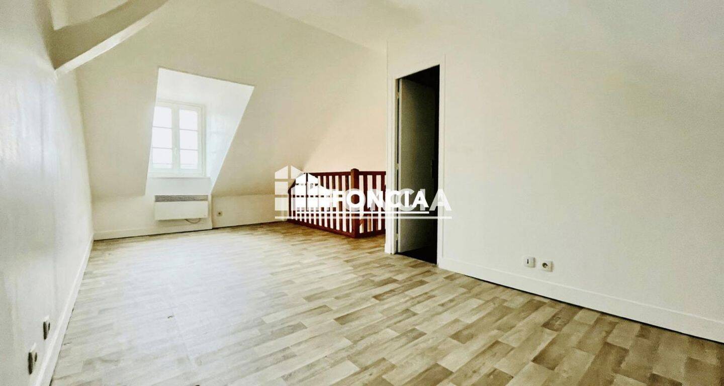 Appartement 2 pièces 44 m² · à Versailles · 43,5 m² · 921 €