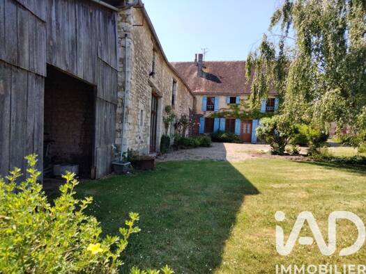 Maison à vendre 240 000 € 10 pièces 4 chambres 389 m² 2 185 m² de terrain Turny 89570
