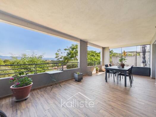 Appartement à vendre 365 000 € 3 pièces 2 chambres 79 m² RDC/4 Alata 20167