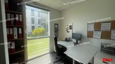 Espace bureau à vendre 210 000 € 105 m² de bureaux Aeroport-Ecarts Saint-Jacques-de-la-Lande 35136